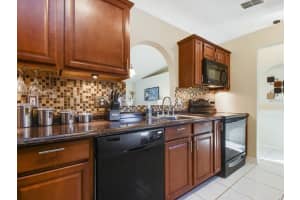 944 Old Barn Rd, Orlando, FL 32825, Sold 06/20/17