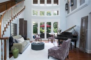 8752 Crestgate Cir, Orlando, FL 32819, Sold 08/14/17