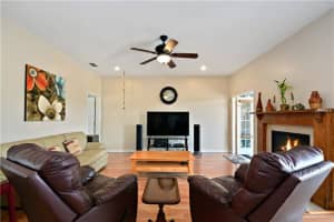 5825 Guenevere Ct, St Cloud, FL 34772, Sold 05/26/17