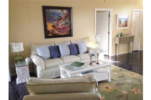 4623 Classique Dr, Sarasota, FL 34243, Sold 05/30/17