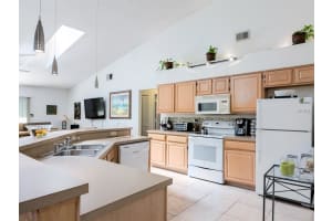 3406 Fox Hollow Dr, Orlando, FL 32829, Sold 05/19/17