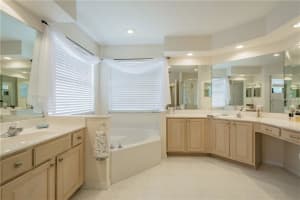 8046 Bright Ct, Orlando, FL 32836, Sold 11/30/17