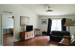 975 Vanderbilt Dr, Eustis, FL 32726, Sold 01/04/19