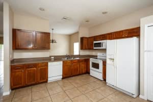 4339 Waterside Pointe Cir, Orlando, FL 32829, Sold 07/21/17