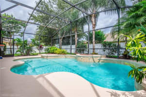 4934 Legacy Oaks Dr, Orlando, FL 32839, Sold 06/30/17