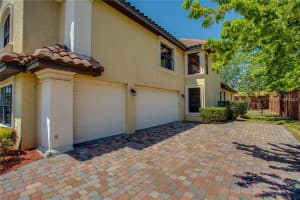 5137 Keeneland Cir, Orlando, FL 32819, Sold 01/31/18