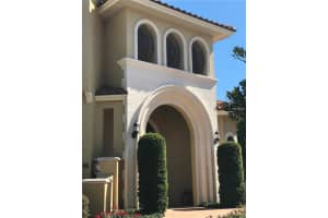 5736 Emerson Pointe Way, Orlando, FL 32819, Sold 02/09/18