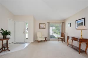 426 Flatwood Dr, Winter Springs, FL 32708, Sold 08/24/17