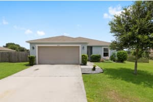2387 Yellow Grass Ct, Apopka, FL 32712, Sold 08/29/17