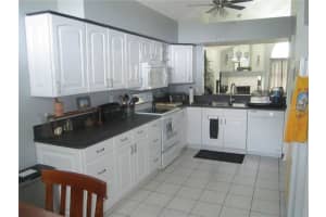 989 Summer Lakes Dr, Orlando, FL 32835, Sold 10/03/17