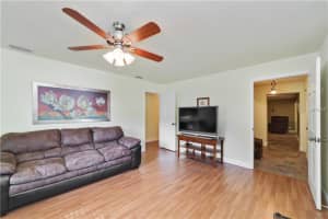 220 Valencia Ct, Winter Garden, FL 34787, Sold 10/10/17