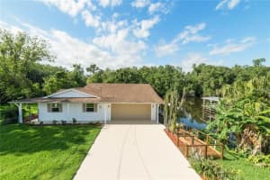 13724 Country Club Dr, Tavares, FL 32778, Sold 09/01/17