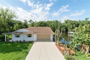 13724 Country Club Dr, Tavares, FL 32778, Sold 09/01/17