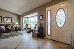 569 Lagoon Dr, Oviedo, FL 32765, Sold 08/30/17