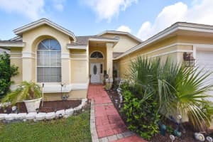 2505 Kingston Ct, Kissimmee, FL 34746, Sold 09/18/17