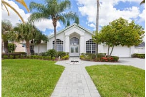 8064 Canyon Lake Cir, Orlando, FL 32835, Sold 03/30/18