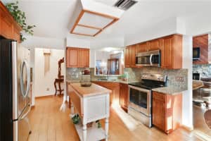 472 Whispering Oak Ln, Apopka, FL 32712, Sold 01/08/18