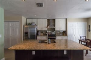 2220 Heathwood Cir, Orlando, FL 32828, Sold 03/19/18
