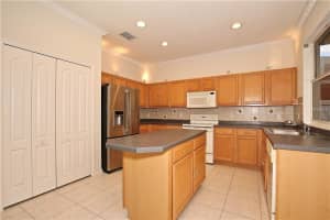 3937 Andover Cay Blvd, Orlando, FL 32825, Sold 03/02/18