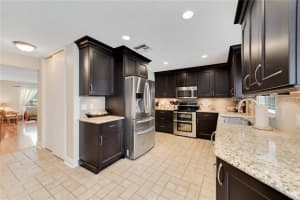 291 Lynn St, Oviedo, FL 32765, Sold 03/19/18