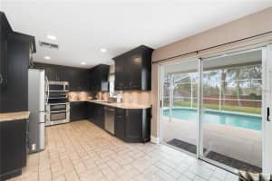 291 Lynn St, Oviedo, FL 32765, Sold 03/19/18