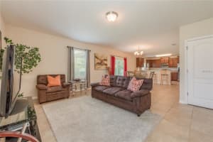 933 Fallbrooke Ave, Deltona, FL 32725, Sold 09/28/18