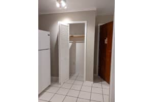 952 Lake Destiny Rd, Altamonte Springs, FL 32714, Sold 01/04/22