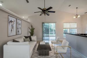 31 Wentwood Dr, DeBary, FL 32713, Sold 10/05/21