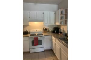 8910 Legacy Ct, Kissimmee, FL 34747, Sold 01/05/22