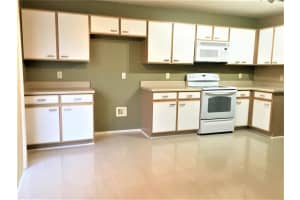 13039 Prairie Meadows Dr, Orlando, FL 32837, Sold 10/04/21