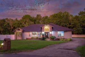 8441 Lost Lake Dr, Orlando, FL 32817, Sold 10/15/21