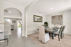 3323 Logan Berry Dr, Apopka, FL 32712, Sold 10/22/21