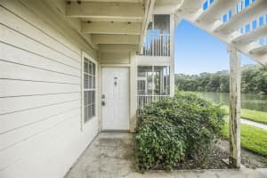 221 Lake Brook Cir, Brandon, FL 33511, Sold 11/19/21