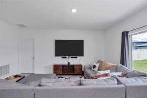 841 Cambridge Dr, Winter Haven, FL 33881, Sold 10/27/21