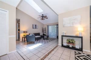 7926 Goldleaf St, Orlando, FL 32835, Sold 10/29/21
