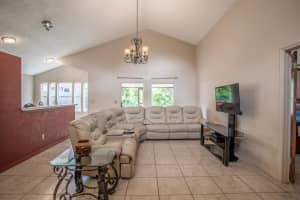 2213 Grand Tree Ct, Lake Mary, FL 32746, Sold 10/04/21