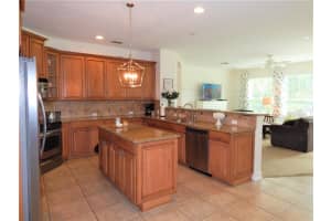 4 Winters Landing Dr, Oakland, FL 34787, Sold 10/05/21