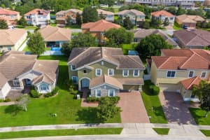 3929 Coastal Breeze Dr, Kissimmee, FL 34744, Sold 10/06/21