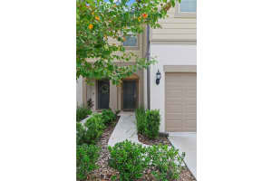 1017 Pavia Dr, Apopka, FL 32703, Sold 11/23/21