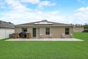 7261 Wakeview Dr, Davenport, FL 33896, Sold 01/18/22