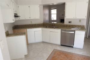 8110 Country Run Pkwy, Orlando, FL 32818, Sold 10/17/21