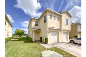 506 Lake Shore Pkwy, Davenport, FL 33896, Sold 12/30/21
