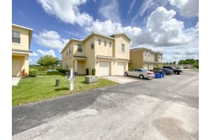 506 Lake Shore Pkwy, Davenport, FL 33896, Sold 12/30/21