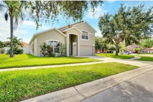 2115 Woodsedge Dr, Kissimmee, FL 34746, Sold 10/22/21