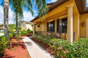 3946 Blossom Dew Dr, Kissimmee, FL 34746, Sold 02/07/22