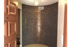 504 ORANGE DR #25, ALTAMONTE SPRINGS, FL 32701 Sold 10/18/21