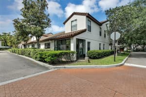 520 Via Verona Dr, Altamonte Springs, FL 32714, Sold 10/22/21