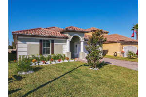381 Villa Sorrento Cir, Haines City, FL 33844, Sold 05/27/22