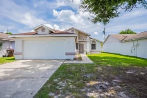 801 N Horseshoe Bay Dr, Kissimmee, FL 34741, Sold 12/23/21