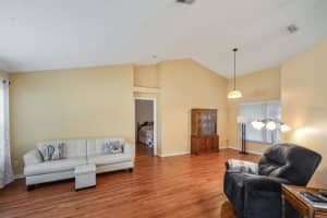 224 Country Landing Blvd, Apopka, FL 32703, Sold 10/06/21